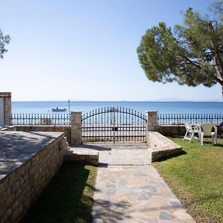 Seaside Haven Kineta Villa Buitenkant foto