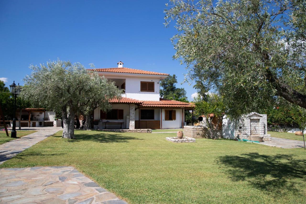 Seaside Haven Kineta Villa Buitenkant foto