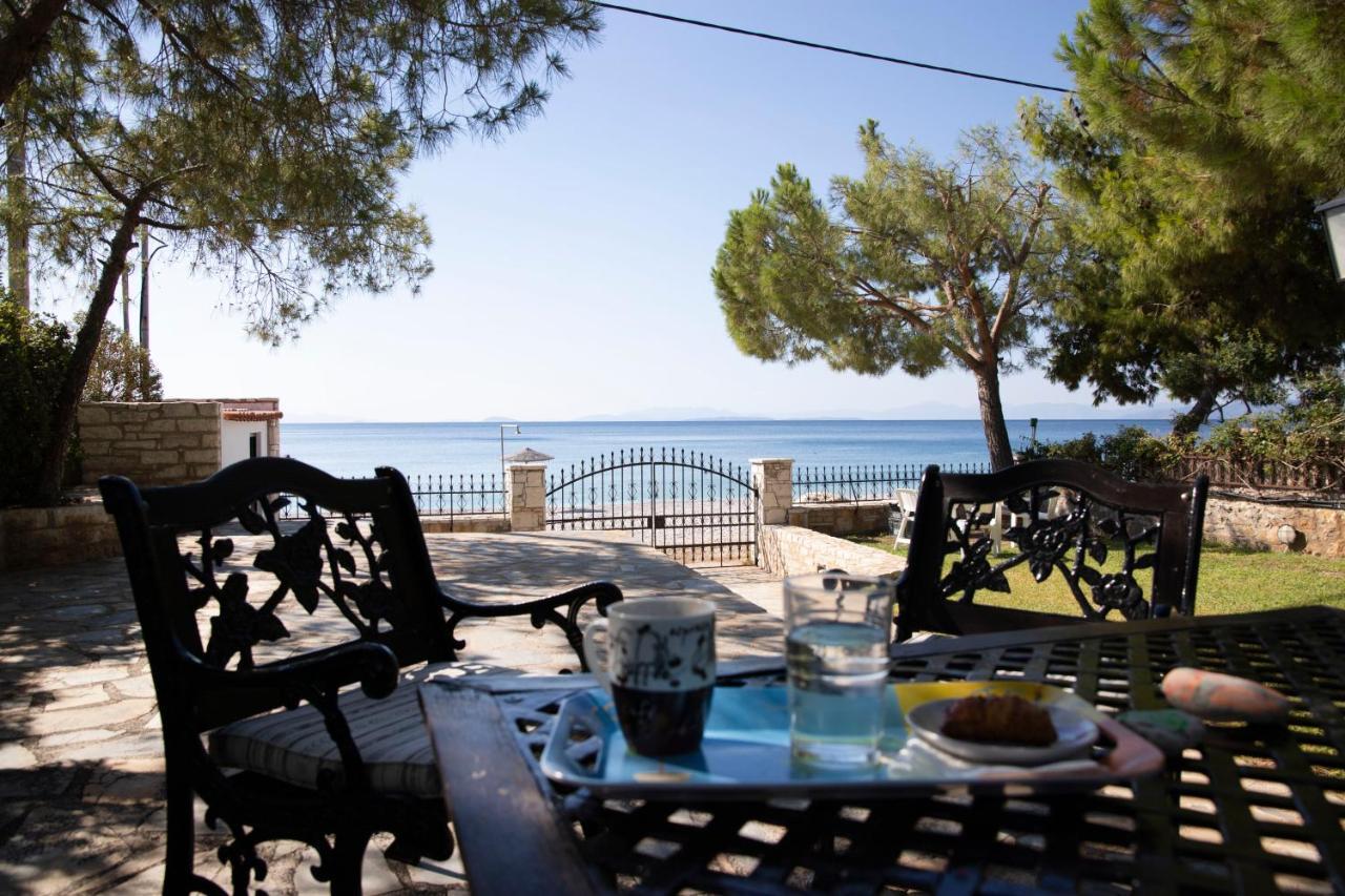 Seaside Haven Kineta Villa Buitenkant foto